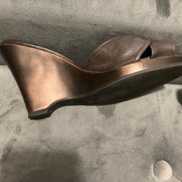 COPY - Cute Aldo wedges - Picture 4 of 7